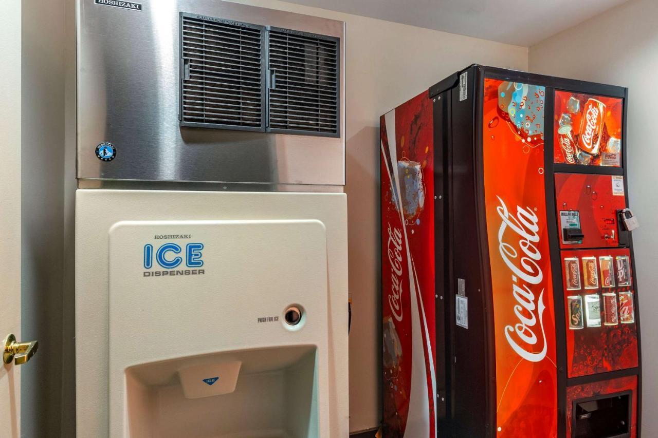 スリープ イン ヘンダーソン エクステリア 写真